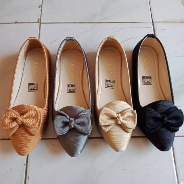 

Flatshoes pita mewah terlaris