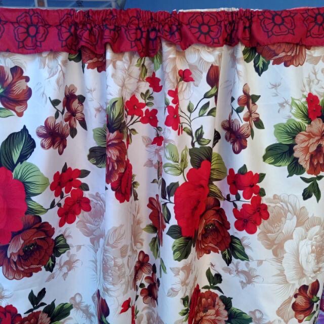 Sprei Motif Cherry Dot