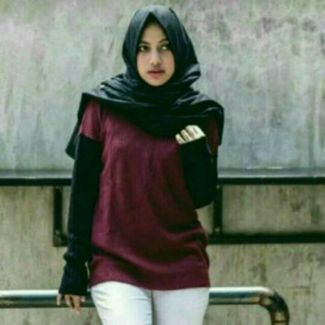 Baju wanita model korea rajut tebal.