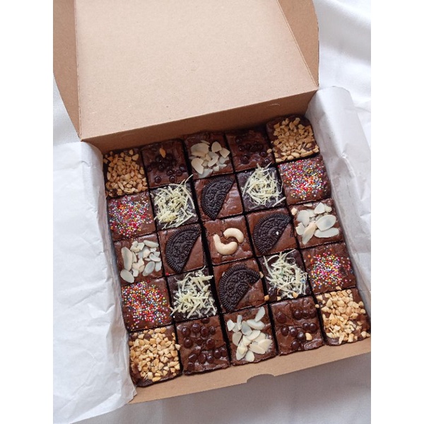

Cake Yuk! Hampers Fudgy Brownies Sekat 20x20