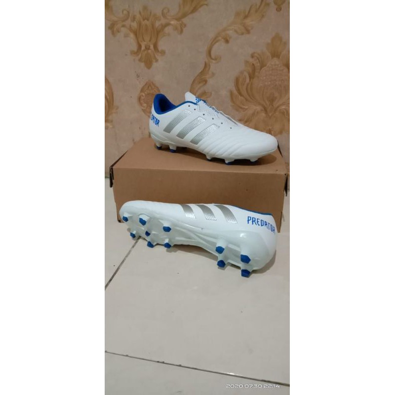 sepatu adidas bola predator