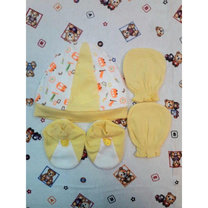 Topi set Sarung Tangan-Kaki bahan Kaos Berkualitas Baby Love