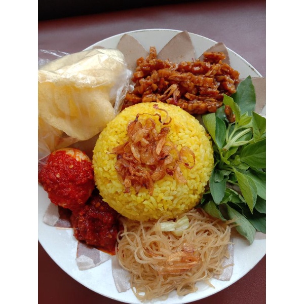 

NASI UDUK KUNING PAKET HEMAT (TELUR/TONGKOL/PERKEDEL)