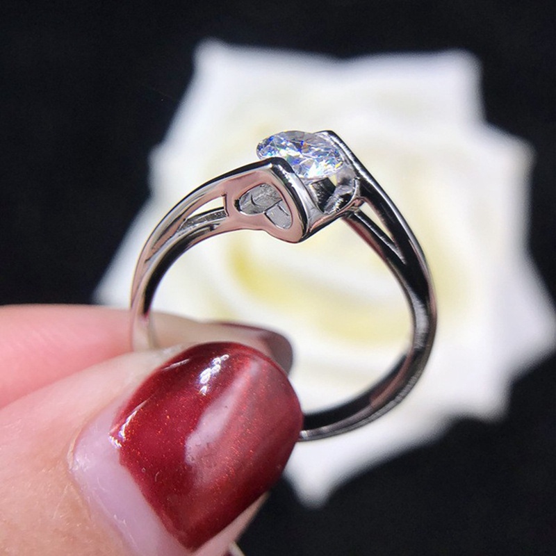 Cincin Solitaire Band Warna Silver Desain Minimalis Untuk Wanita