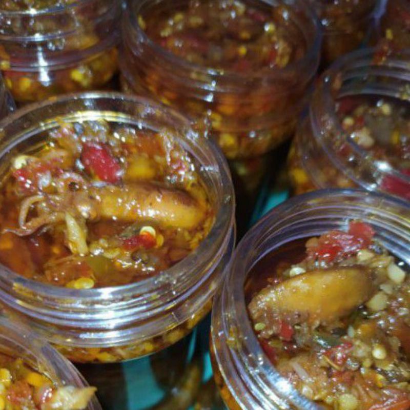 

sambal cumi asin ekstra pedas dan daun jeruk/non daun jeruk