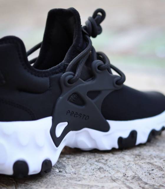 Jual Nike presto element black white 