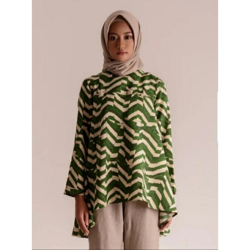 Preloved Vivien Top Basil Leaf by Kamiidea