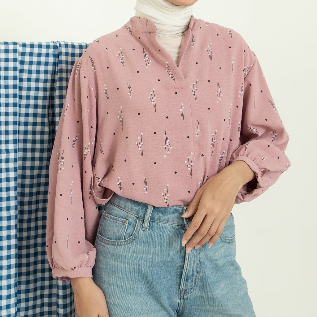 Sakura Vneck Shirt Blouse Kemeja Oversize / kemeja kantor / kemeja korea / kemeja oversize / blouse oversize / kemeja crinkle