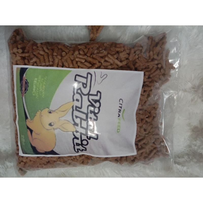 Pelet Kelinci Vital Rabbit 1 Kg