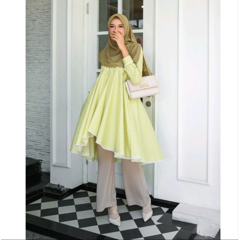 Zuri Tunik Zysku Xena Size L