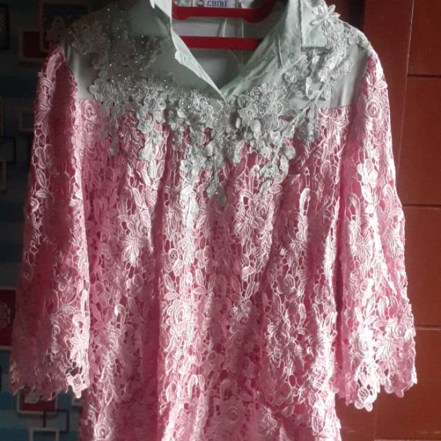 Atasan brokat merk chibi ukuran 4l