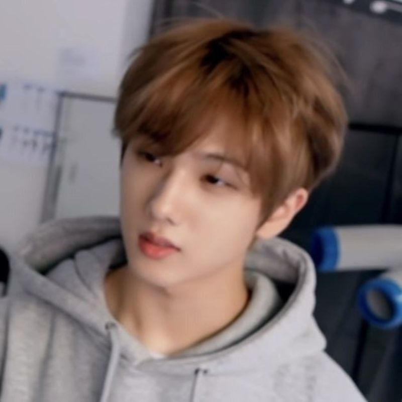 jisung ganteng