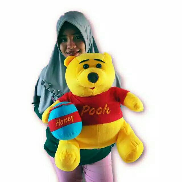 Boneka the pooh size:.XL.