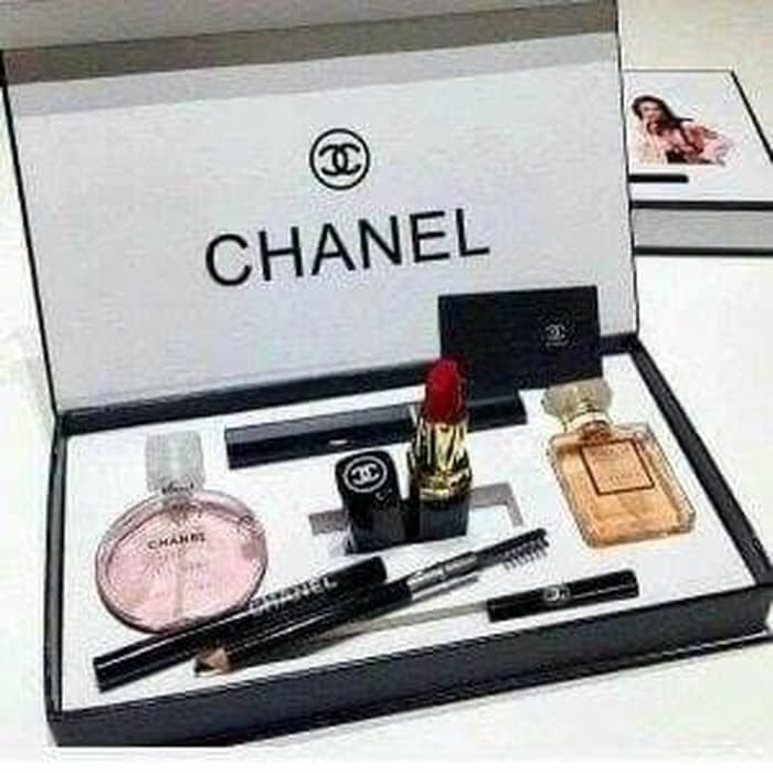 CHANEL MAKEUP SET 5 IN 1 GIFT BOX CUTE