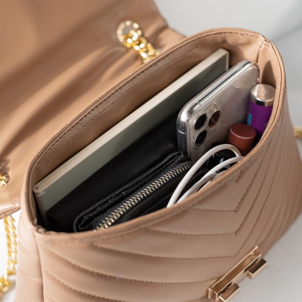 Slingbag Wanita Eila Tas Selempang Cewek Perempuan Tali Rantai Terbaru IrvanBagshop