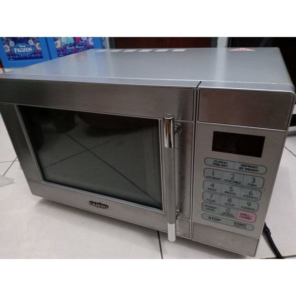 Sanyo Microwave EM-G1573V Digital (17 Liter) - 700 Watt