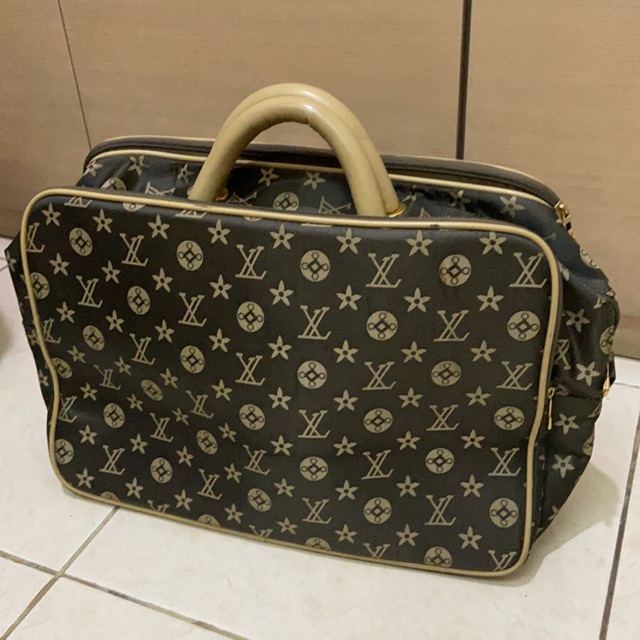 Duffle bag LV KW BEKAS