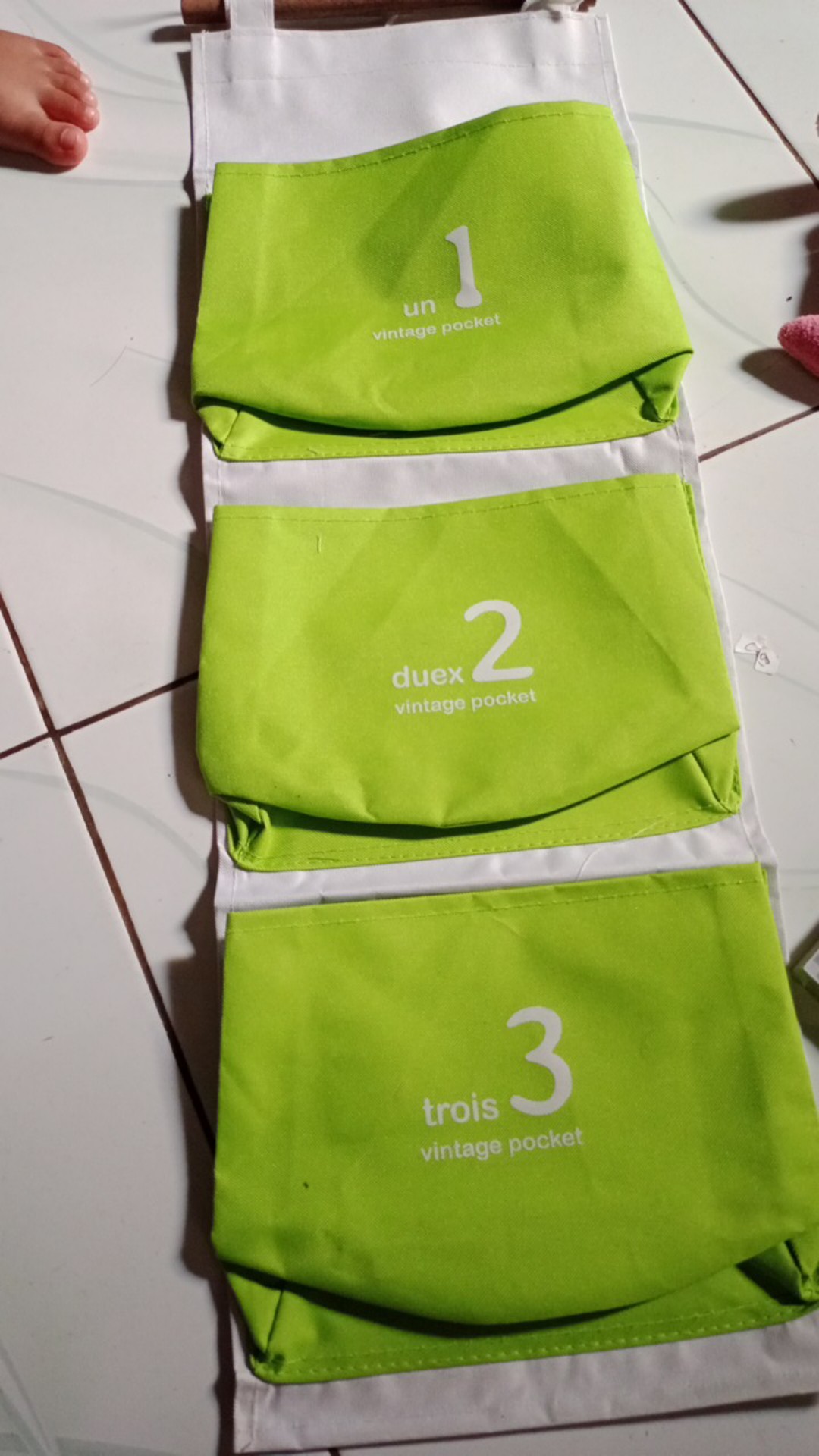 Pouch Gantung 3 Sekat Storage Bag (dilengkapi Tali Dan Kayu) P30