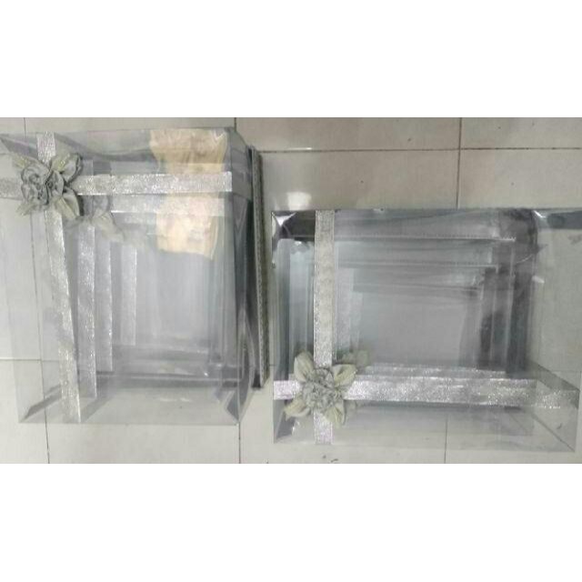 

Box Kotak Hantaran Seserahan Pernikahan full Mika Model List Pita 1 Set isi 4 Box Warna SILVER