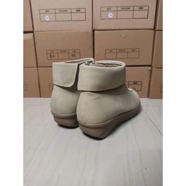 sepatu boots wanita murah / sepatu boots cewek /sepatu boot perempuan /wedges boot murah ZB1