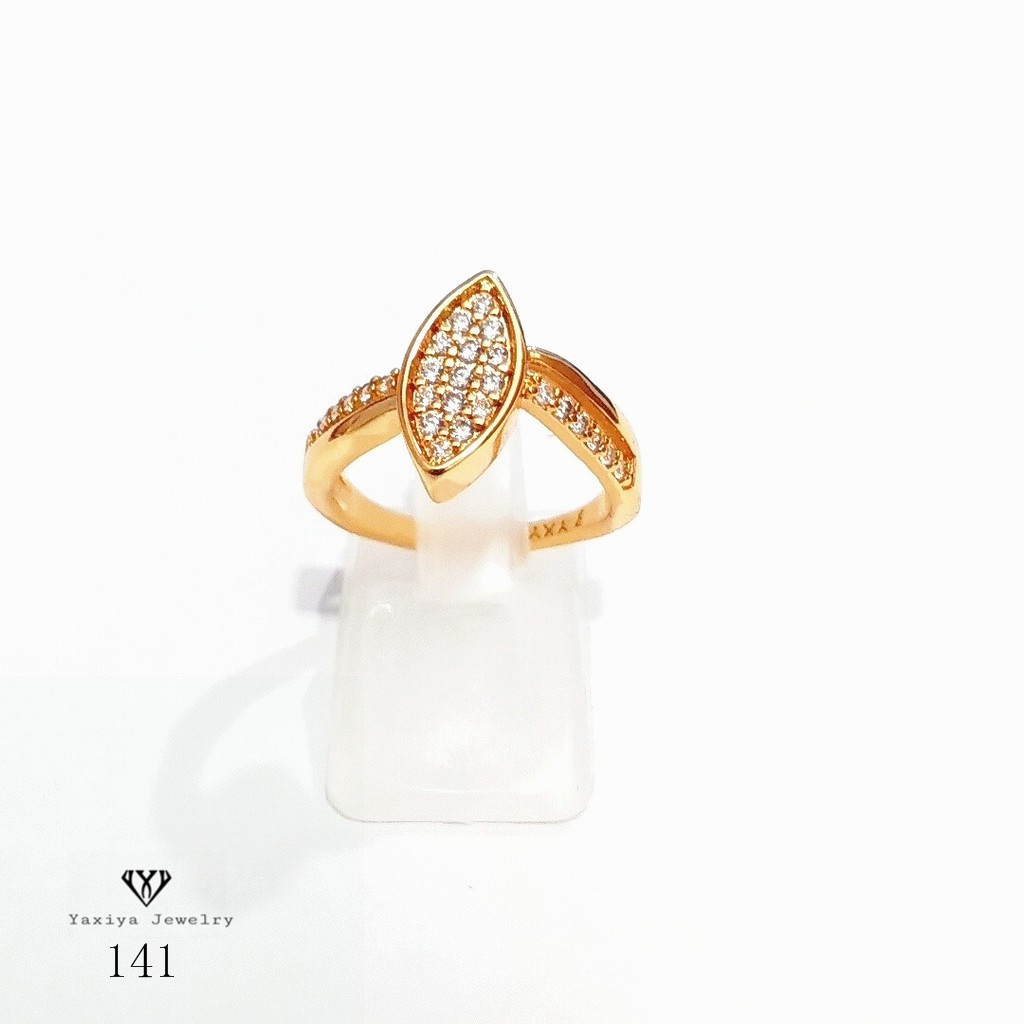 

Cincin Emas Wanita Permata Zircon Perhiasan Lapis Emas 18K Yaxiya Jewelry 141