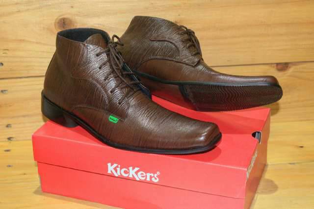 DM Sepatu Kerja Pria Kickers Pantofel High Kulit Kantor Formal Resmi Casual Sneakers Murah Pesta PDL