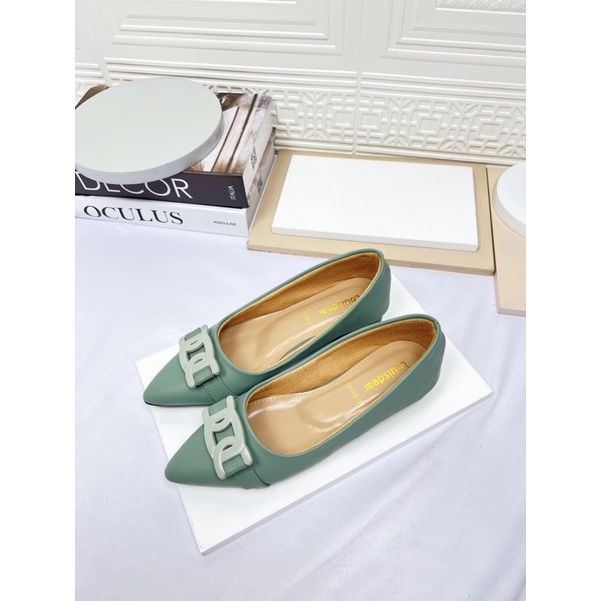 sepatu flat shoes wanita terbaru kekinian pesta LOUISDEAR sepatu flat 2 cm bahan dove B76