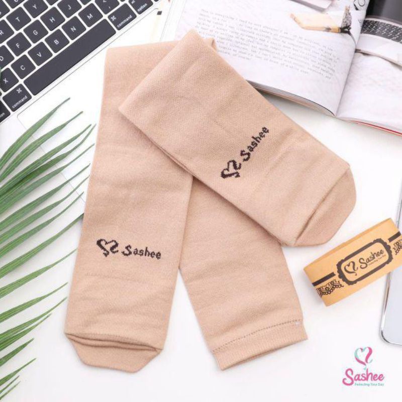 ORIGINAL Kaos Kaki Wudhu Panjang Selutut | Kaos Kaki Sashee Wudhu Panjang Muslimah Polos-Cream