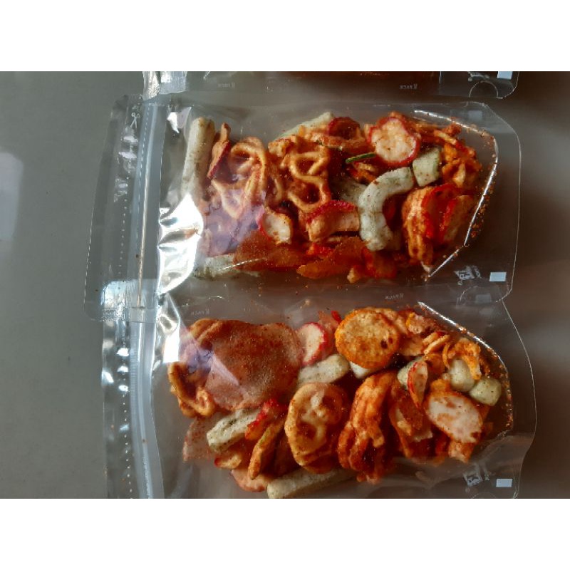 

krupuk seblak campur / langsung tuang air panas
