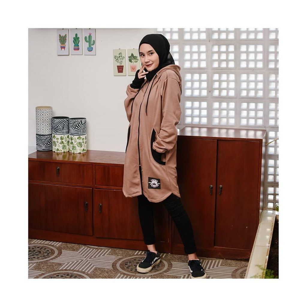 LONG JAKET ZIPPER Bahan FLEECE  Jaket Kerja Modern Muslimah Simple Pakaian Casual Baju Muslim 2021