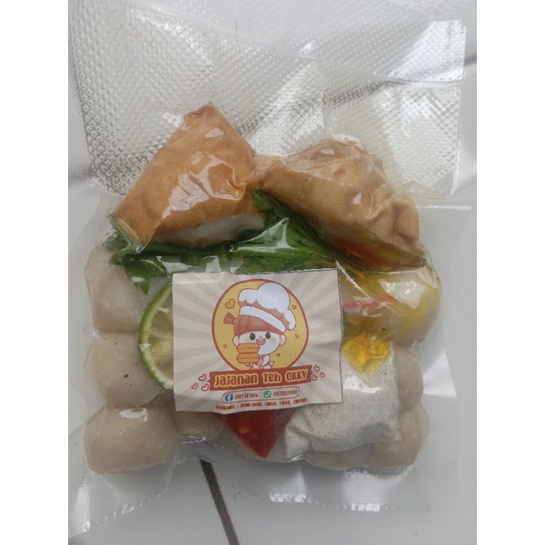 

Jajanan teh okky - Cilok kuah instan