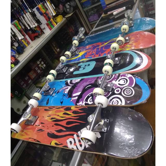 SKEATBOARD BURN MEPLE AMPLAS