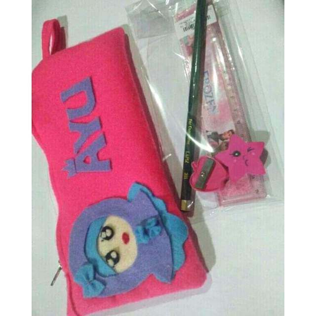 

Tempat Pensil