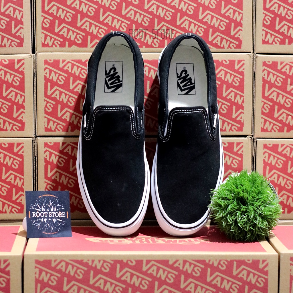 100% BNIB Sepatu Slip On Black White Classic / Sneakers Slip On Hitam Putih