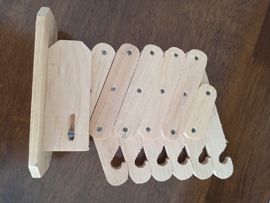 Dadalala Kapstok Gantungan Serbaguna Bahan Kayu Pinus