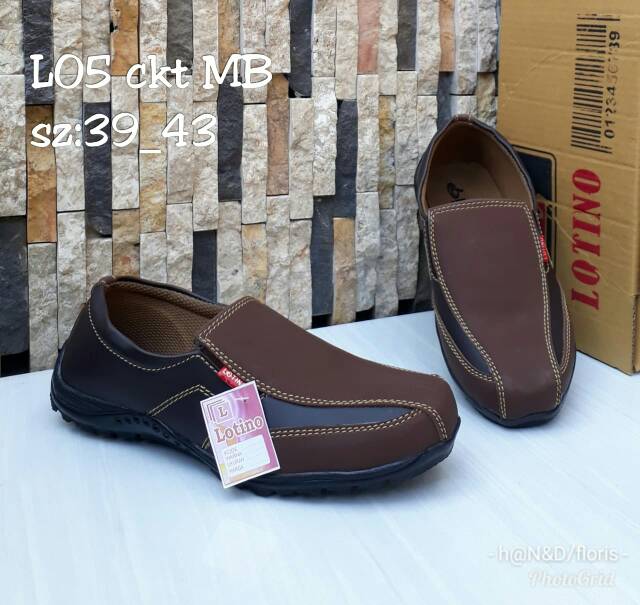 Sepatu pria D001