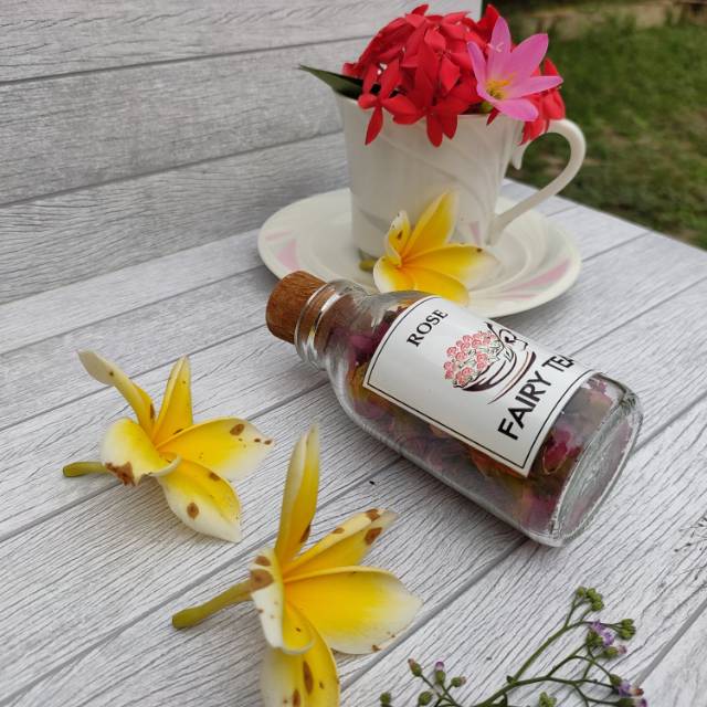 

Teh Mawar / Teh Bunga Mawar / Tea Rose / Teh mawar kering / mawar kering / Tea Bottle