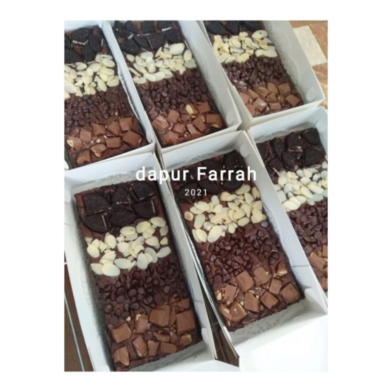 

BROWNIES MIX TOPPING 20x10CM