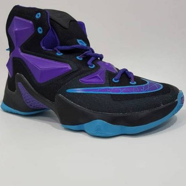 sepatu lebron 13