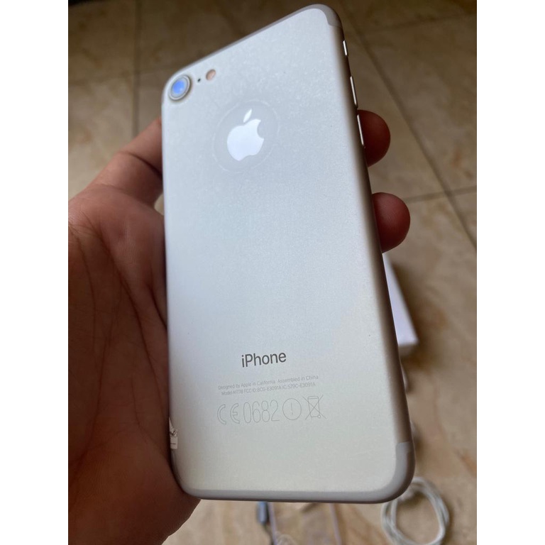 SECOND IPHONE 7 128GB SILVER RESMI EX IBOX