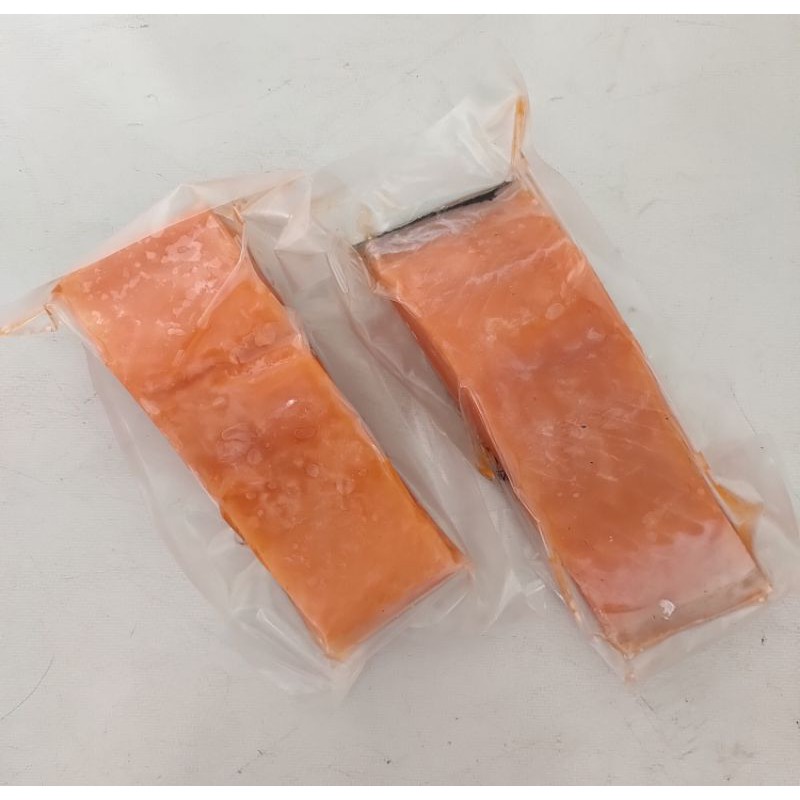 

Salmon Portion Cut 175 - 199 gram - Kota Depok