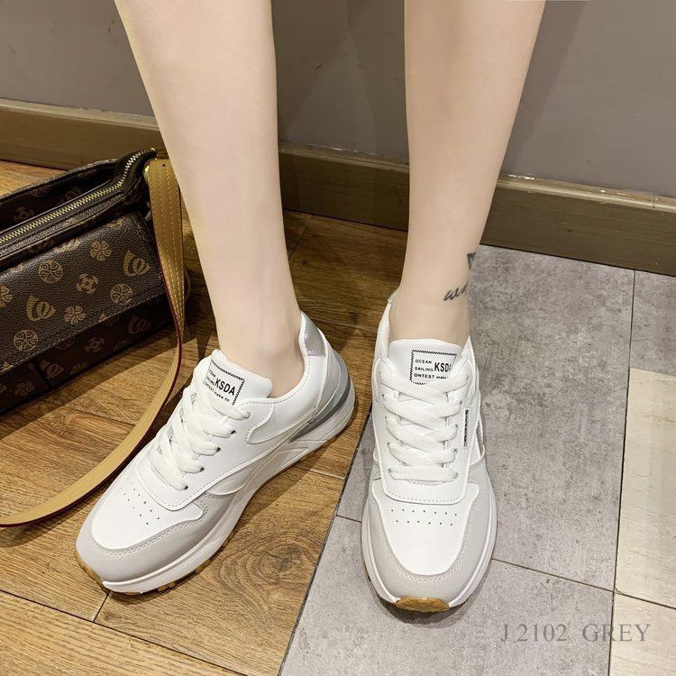 SEPATU SNEAKERS WANITA FASHION DAJA  2102