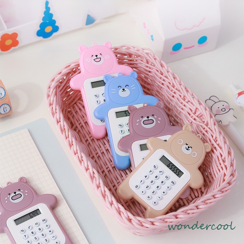 Kalkulator 8 Digit Mini Portable Motif Beruang Calculator Travel Tombol Karet / Creative Bear calculator Slim Palm Mini Student Pocket Computer Sekolah Stationary Import Warna Unik-Won