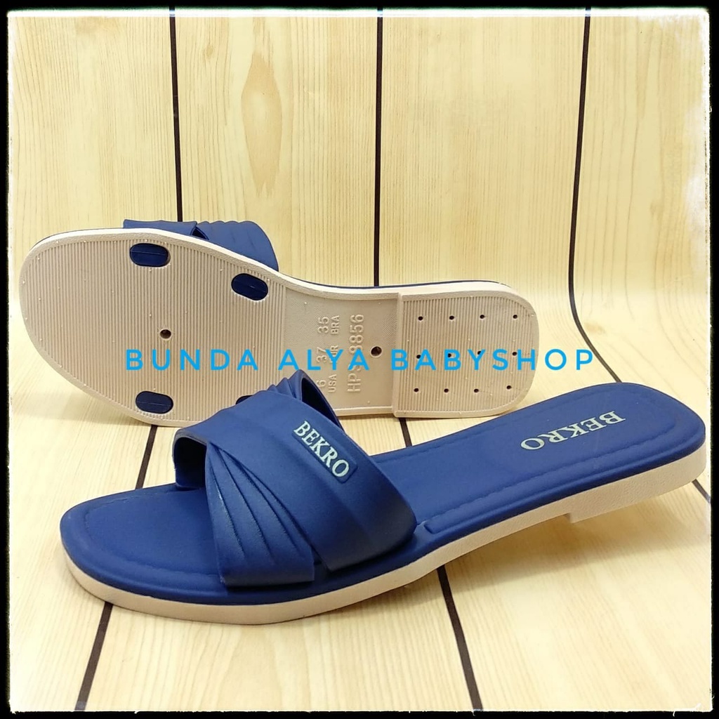 Sandal Flat Wanita Casual Sendal Jelly Slip Polos - Sandal Wanita Slop Polos Warna Navy Ukuran 37 Sampai 40 - Sandal Dewasa Flip Flop Anti Slip - Sandal Casual