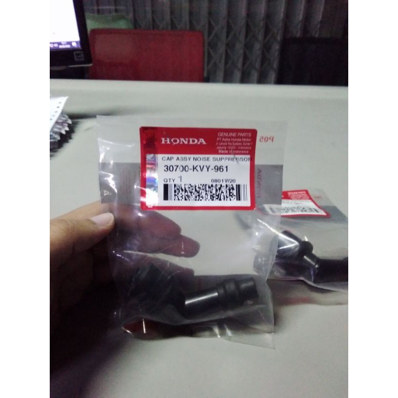 CAP ASSY NOISE BEAT KARBU CANGKLONG BUSI BEAT KARBU TUTUP BUSI BEAT KARBU RUMAH BUSI BEAT KARBU