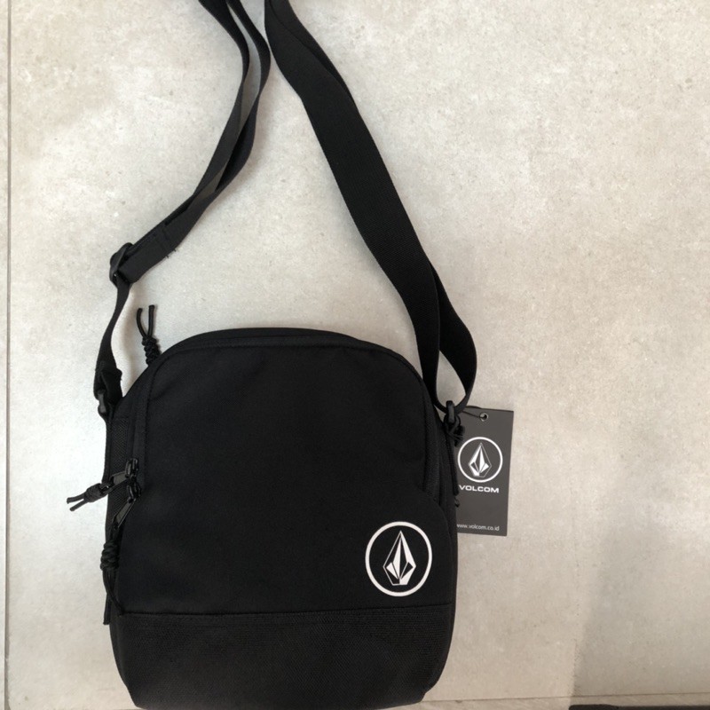 Tas Volcom Reiziger Blk ORIGINAL BERGARANSI Planet Surf
