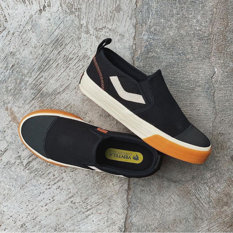 VENTELA SLIP ON ARMOR BLACK NATURAL