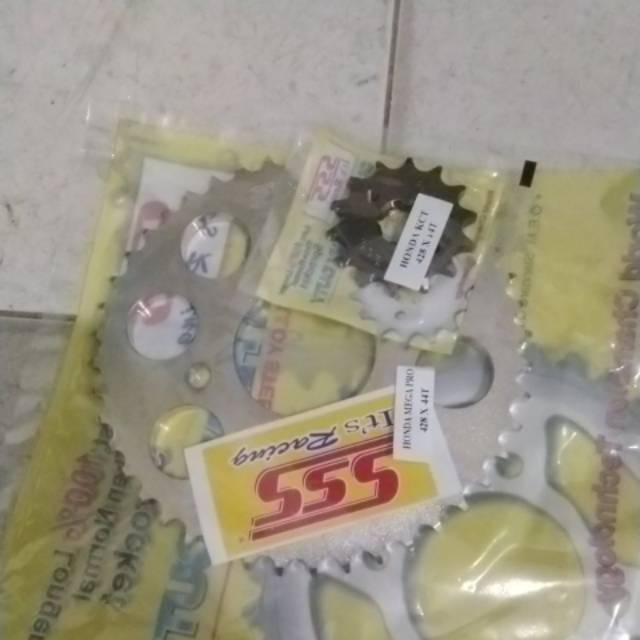 gir set motor honda megapro cbr150 cb150 verza sonic dll sss expedition ukuran 42 43 44 45 46 47 428