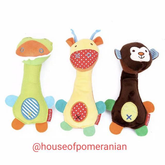 Dog cat squeaky toy. Mainan anjing kucing bunyi. Kerincingan plush toy