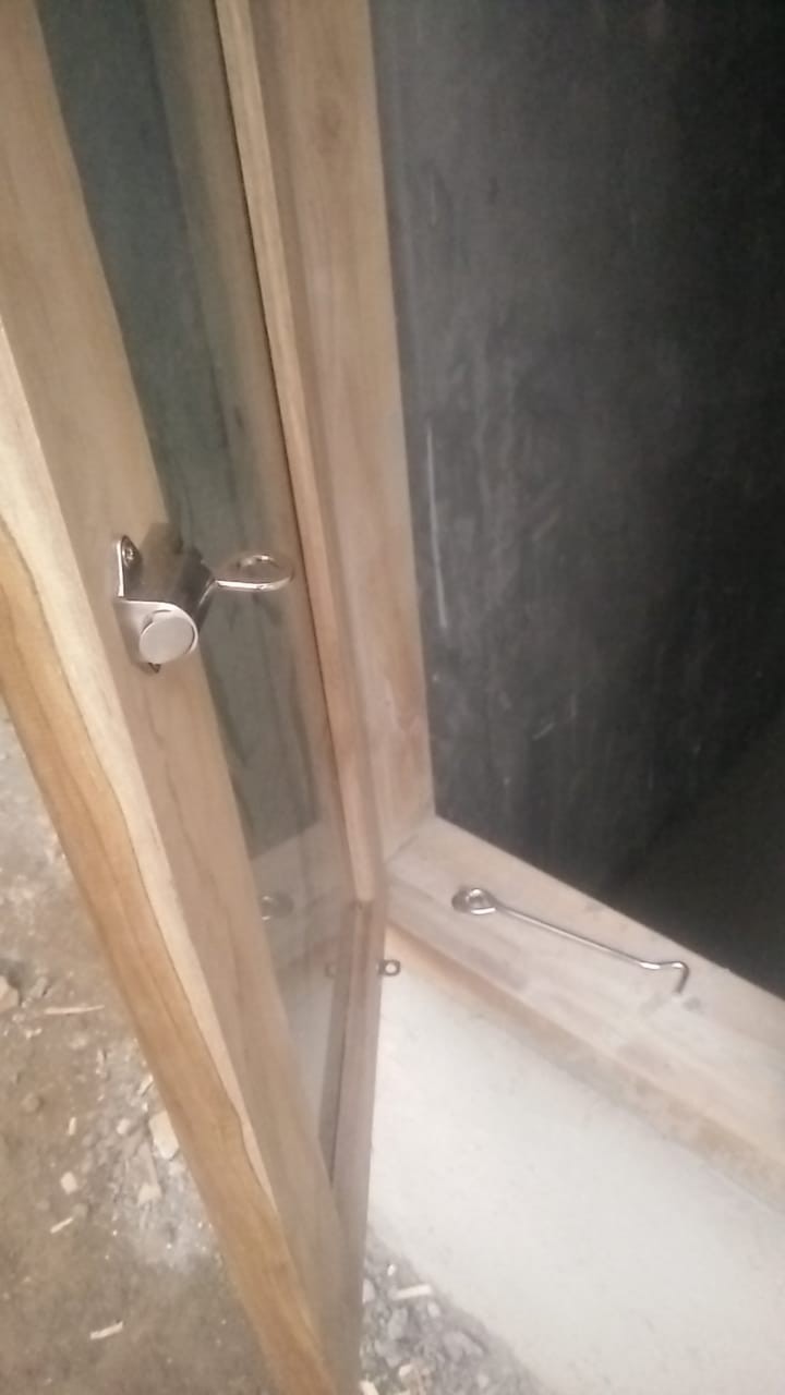 Hak Angin / Penahan Jendela / Pengait Jendela Murah